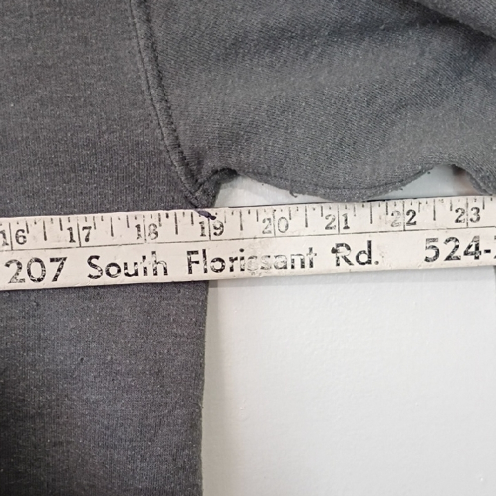 Fruit of the Loom Hair Stylist Graphic Sweater Womens Small Gray “Hair Therapist - Picture 8 of 11